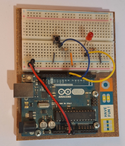 La méthode Pull-Up pour allumer une LED avec un interrupteur sur un Arduino UNO. Montage qui montre la méthode Pull-Up pour allumer une LED avec un interrupteur sur un Arduino UNO.